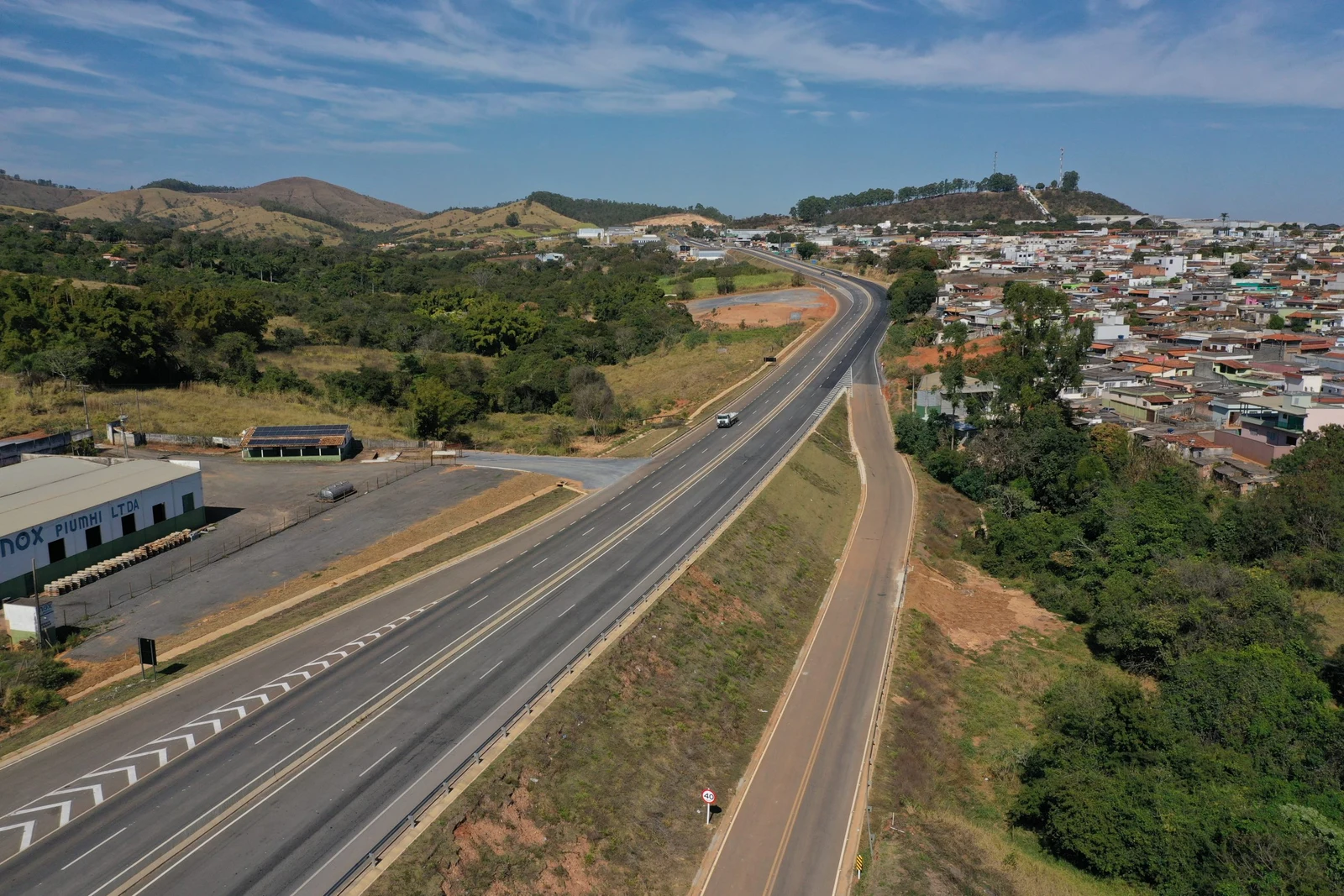Aerial view of MG-050 published by concessionaire Via Nascentes